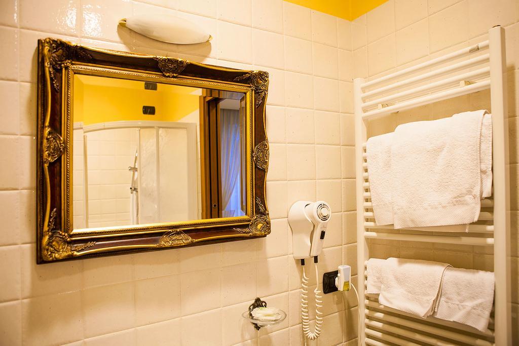 La Hotel 2*